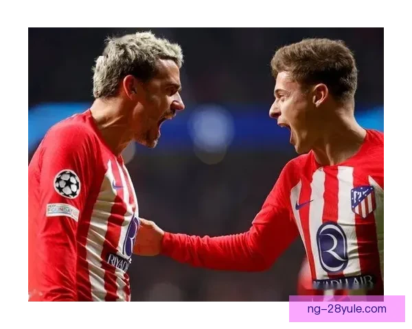 乔哈特怒砸替补席狂喷第四官员 乔哈特怒砸替补席狂喷第四官员